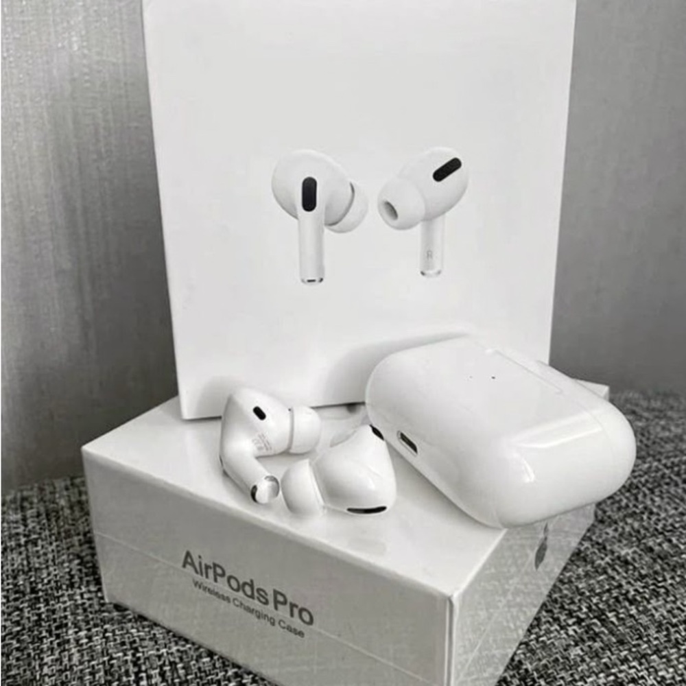 Apple AirPods Pro with Wireless Charging Case - White